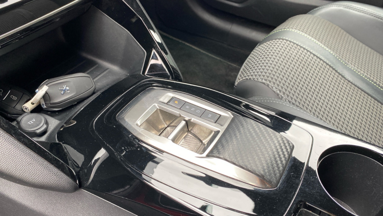 Peugeot 208 1.2 PureTech 100 GT 5dr EAT8 Petrol Hatchback